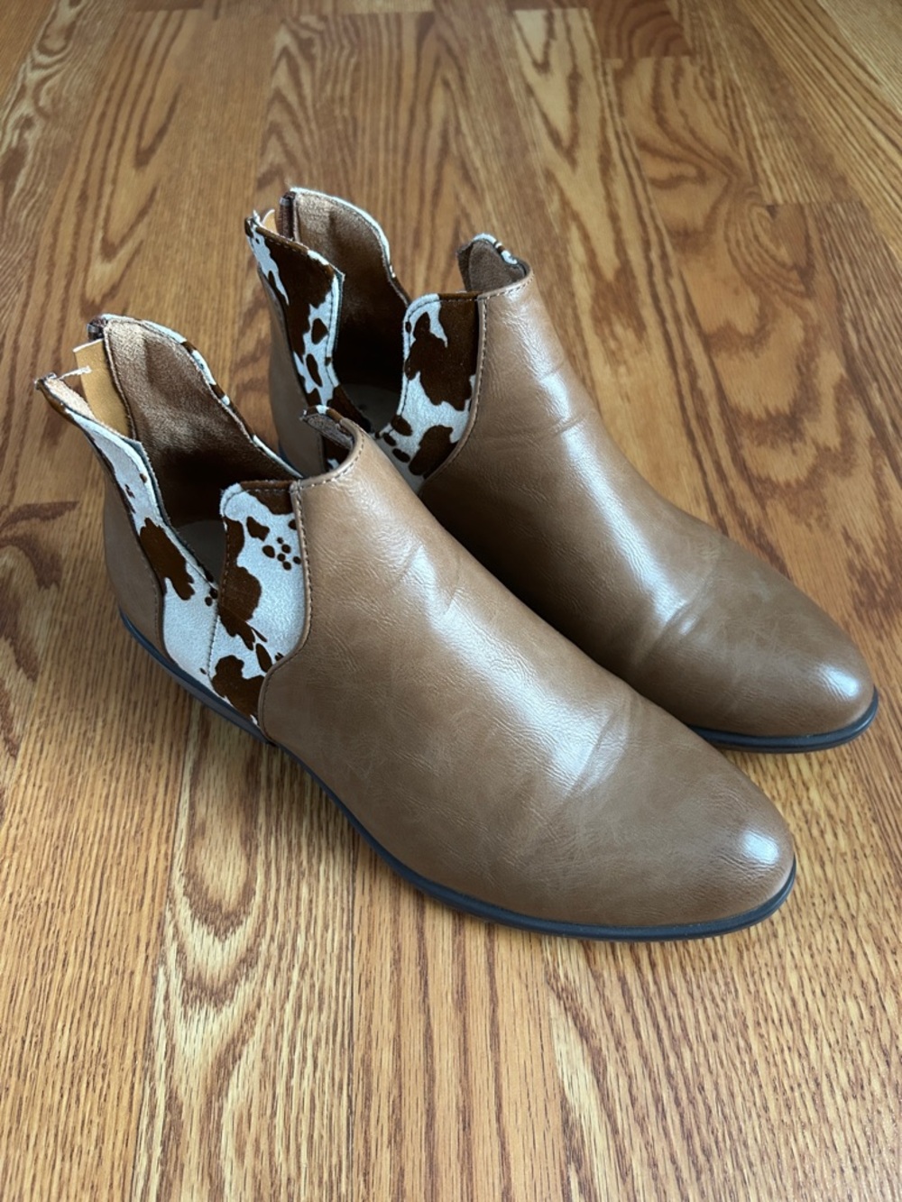 Pierre Dumas Cut Out Ankle Boots Size 9 Chunky Stacked Heel Almond Toe Western